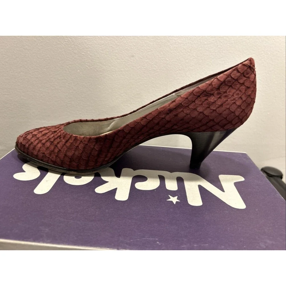 VINTAGE NICKELS LEATHER PUMP Heel MADE IN ITALY Size 8.5 AA With Box
